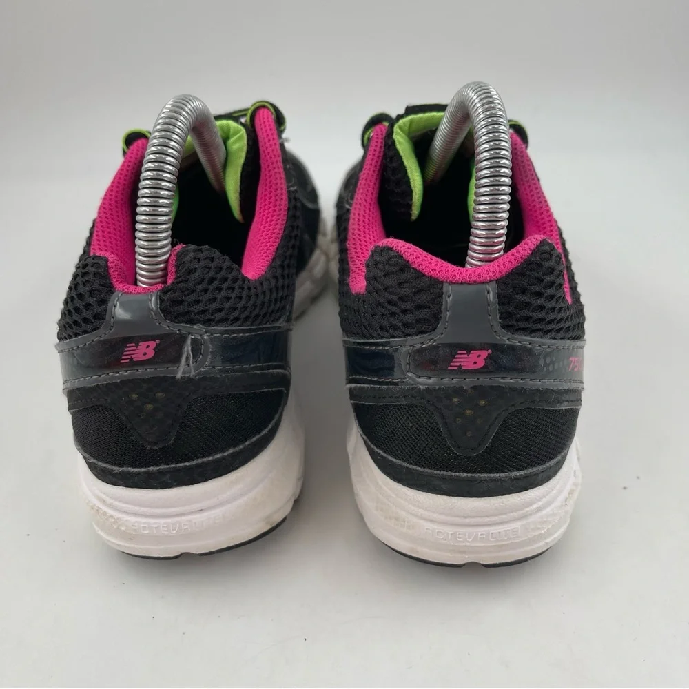 New Balance Women’s 750v2 Black Pink Low Top Lace-Up Running Shoes - Size 8
